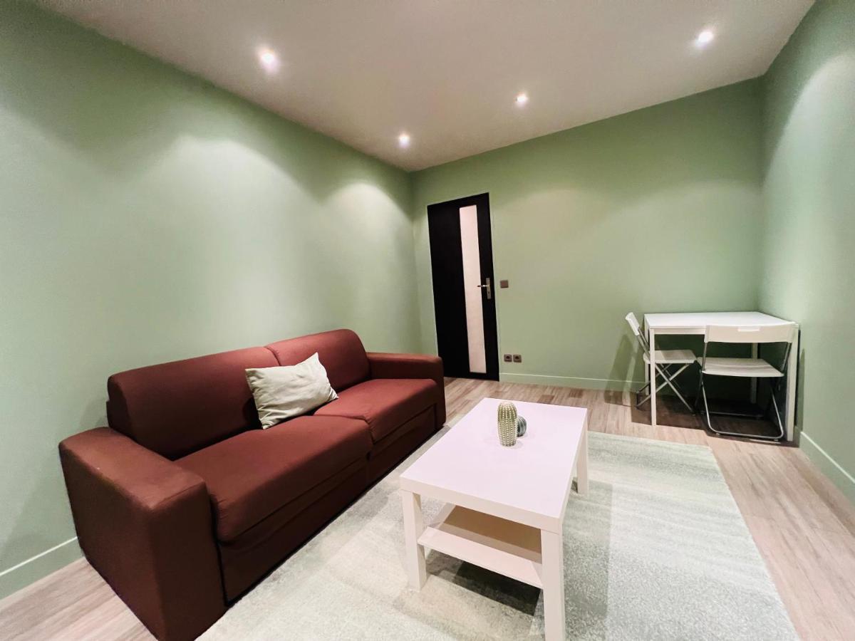 8 Centre Apartment *