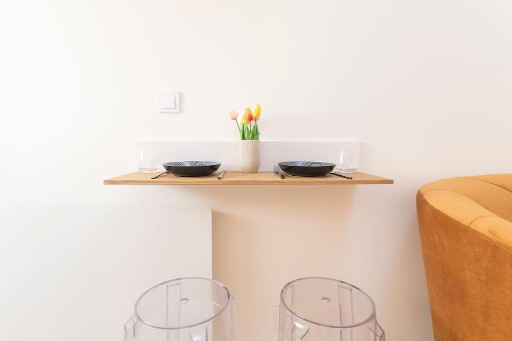 Apartment Beautiful In Small House Near Eiffel Tower Paris