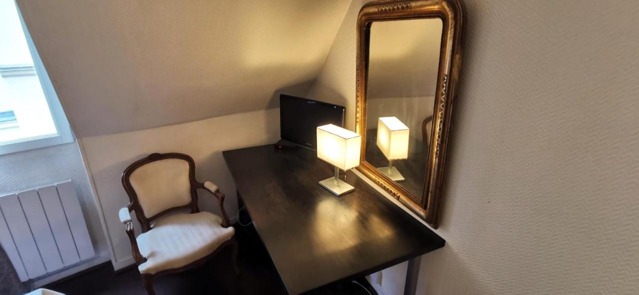 Elegant - Near Le Marais Apartment