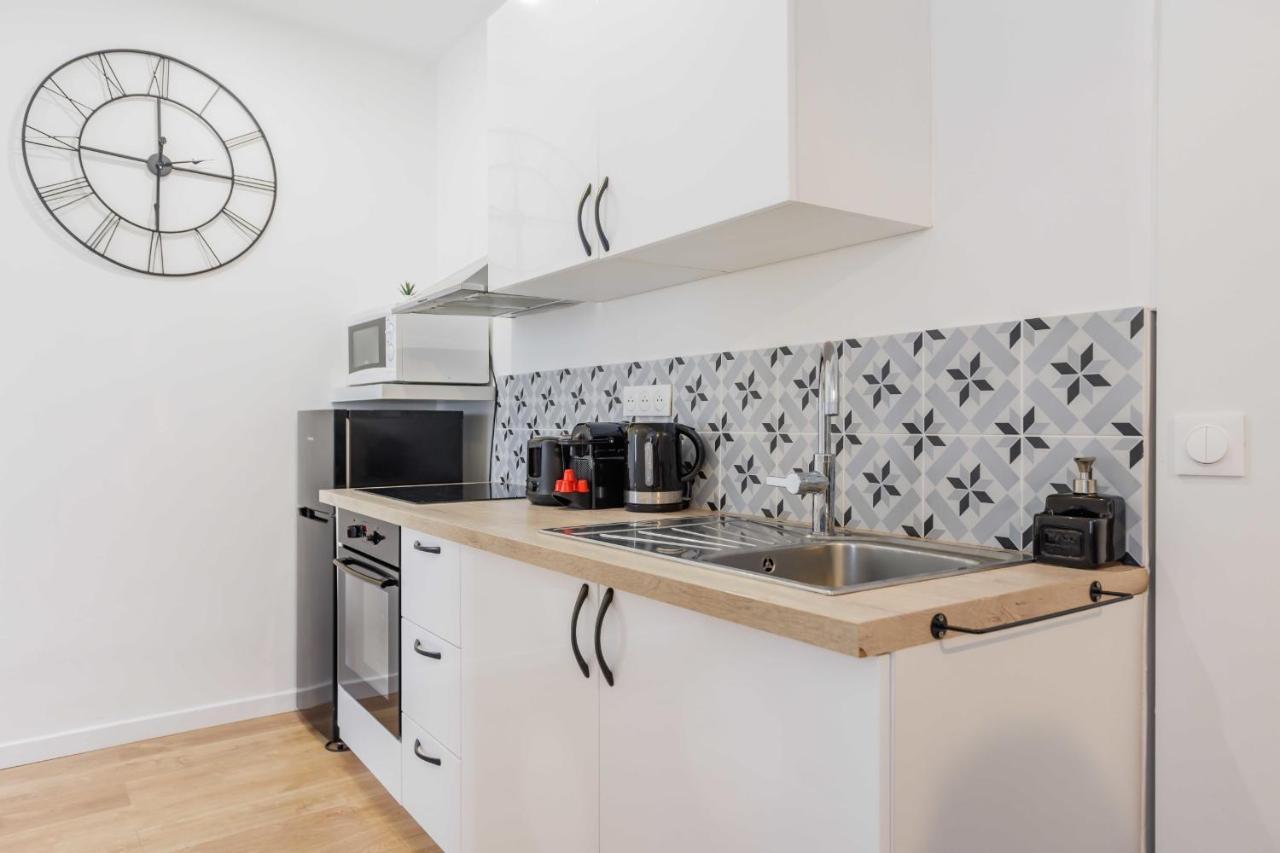Modern - 2br-6p - Republique *