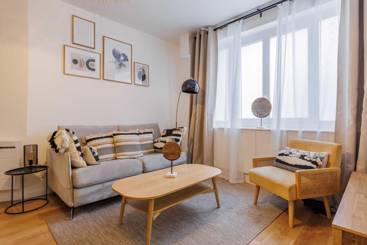 Modern - 2br-6p - Republique