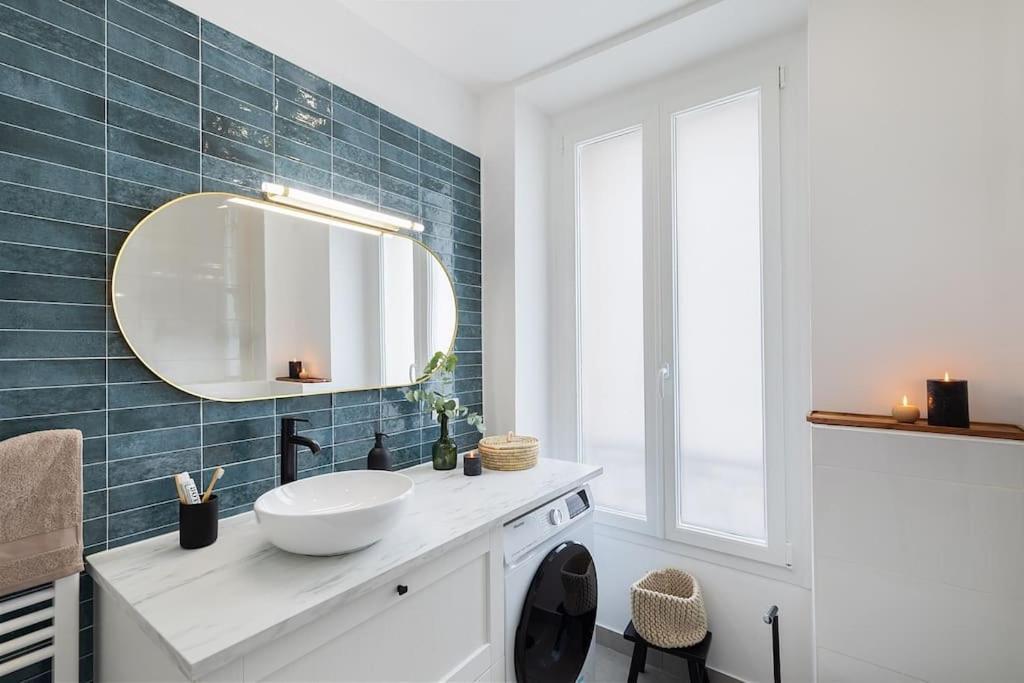 Sirene - 2 A Batignolles * Paris