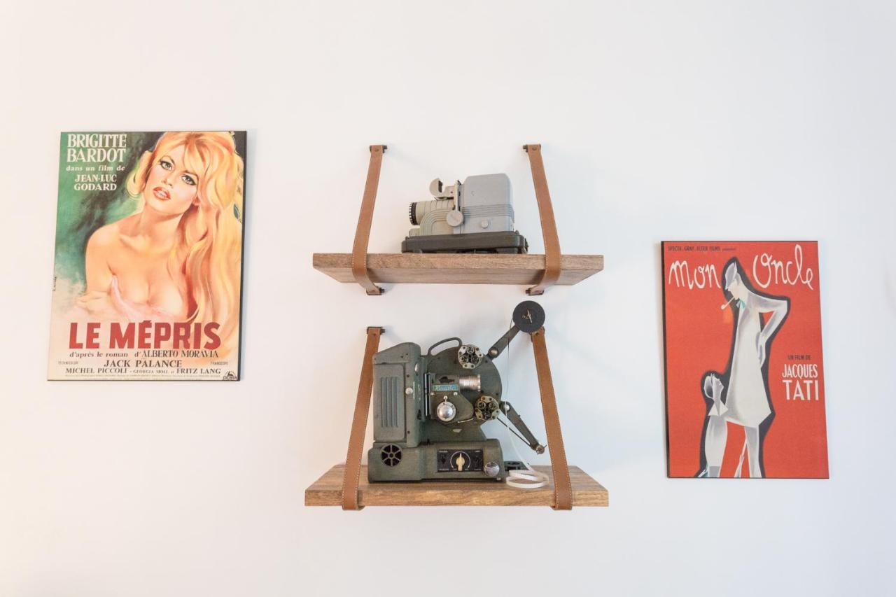 Duplex Cinema Face Au Parc Des Expositions
