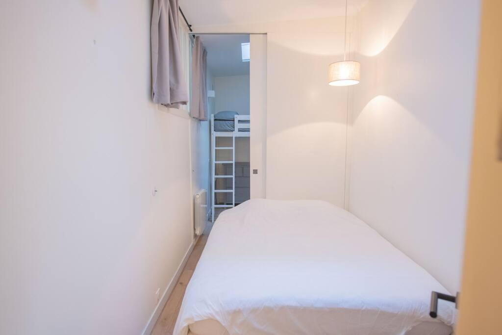 Apartamento Part Of Saint-germain-des Pres / 3 Bedrooms Paris