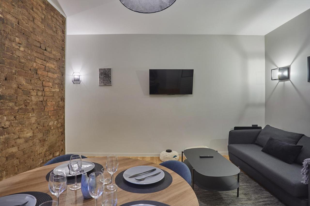 Apartment Center Of By Prestige Paris