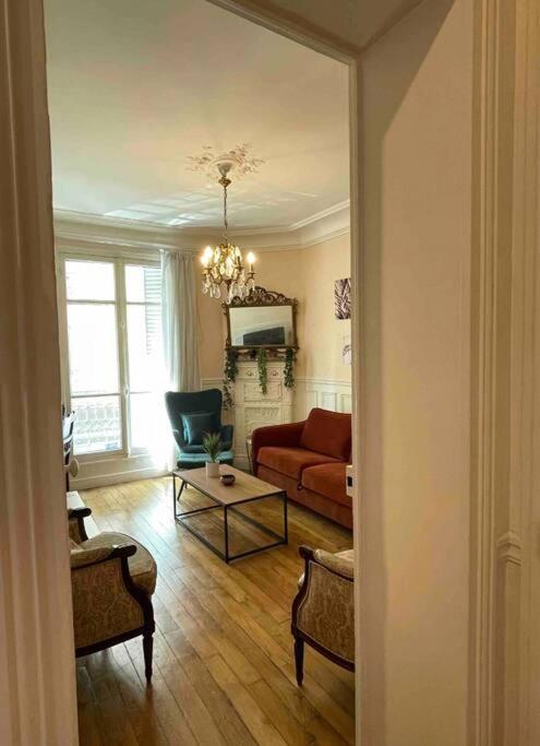 Close To Monuments Apartment Paris