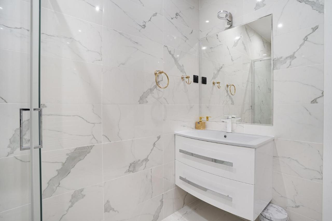 Apartment Opera By Prestige