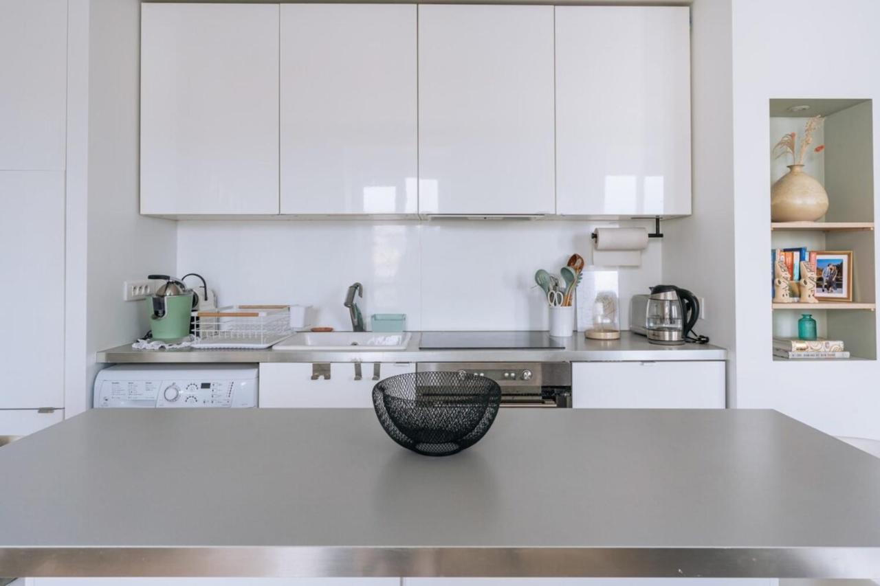 Cozy 1bd For 2-republiquecanal Saint Martin Apartment