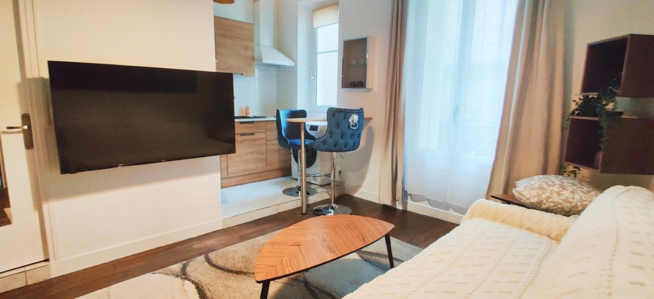 Luxueux Studio Au Centre De 17 Eme Apartment Paris