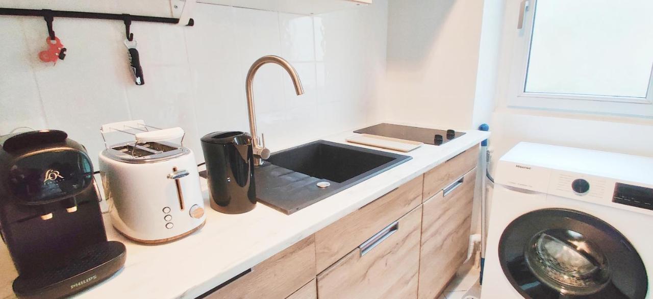 Luxueux Studio Au Centre De 17 Eme * Paris
