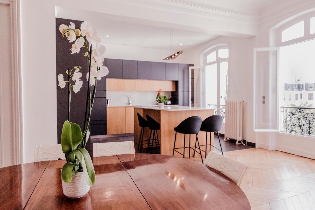 Luxueux Duplex Elysees 240m2 * Paris