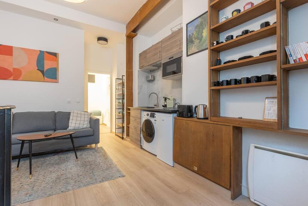 Apartment Charming Two Bedroom Wagram 17th *