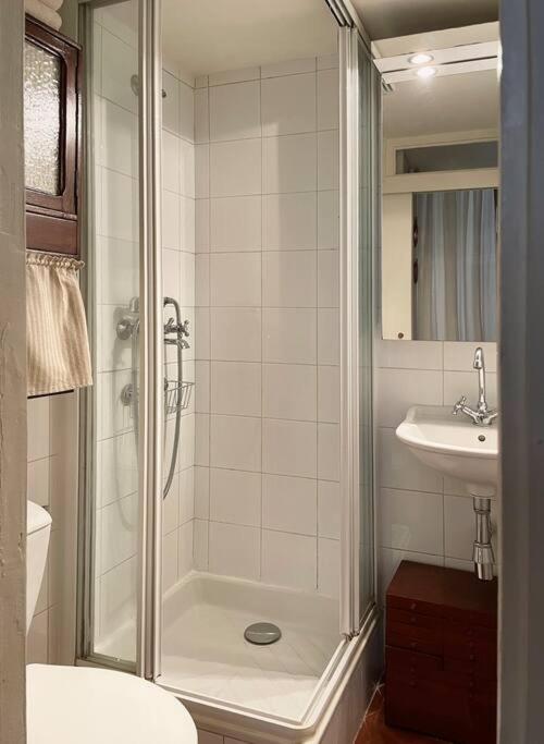 Apartamento De Charme Au Coeur De L'ile St Louis