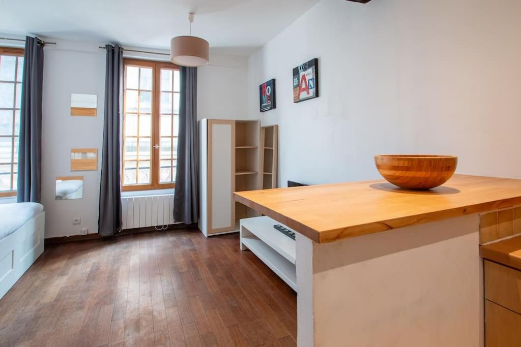 Apartment Au Coeur Du Marais - Ii *