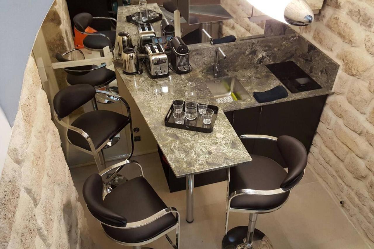 Le Marais - Place Des Vosges - Tournelles 86 Apartment *