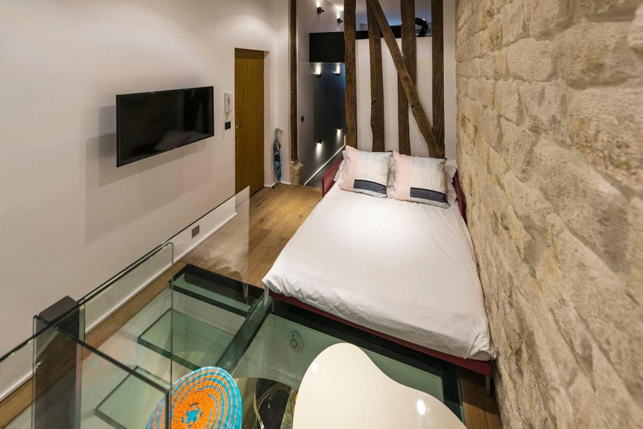 Le Marais - Place Des Vosges - Tournelles 86 Apartment Paris