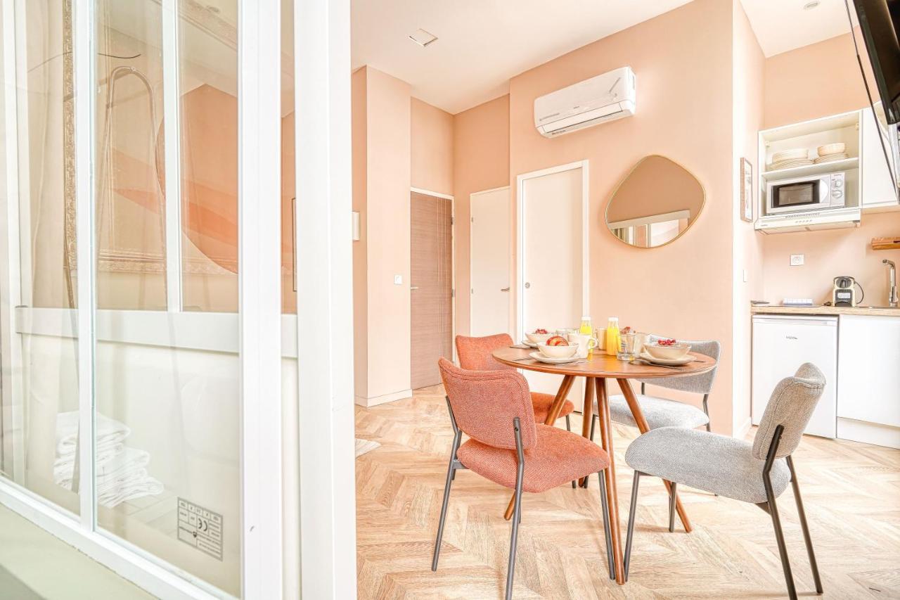 Place Du Marechal Juin - Gourgaud Apartment