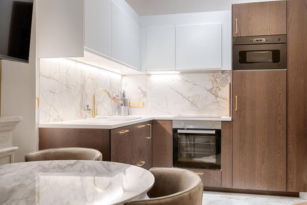Mykeypers Luxury Parisian Flat - Heart Of Apartamento *