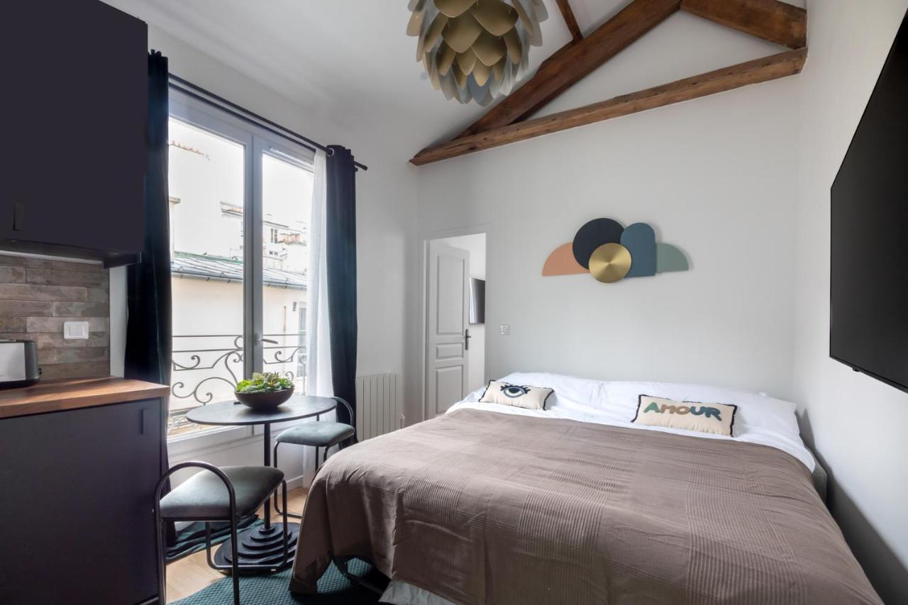 Au Centre De - 4pax Paris