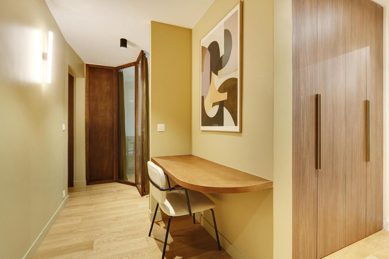 Apartment Pick A Flat's In Saint-germain - Rue De Sevres Paris