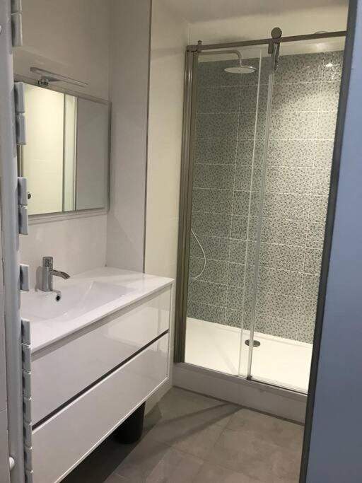 Amazing 6 Pax Place Near Opera Apartment *
