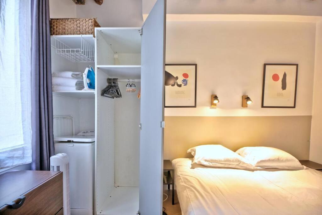 Apartment 1 Bedroom Only 15 Min Walk To The Louvre Paris