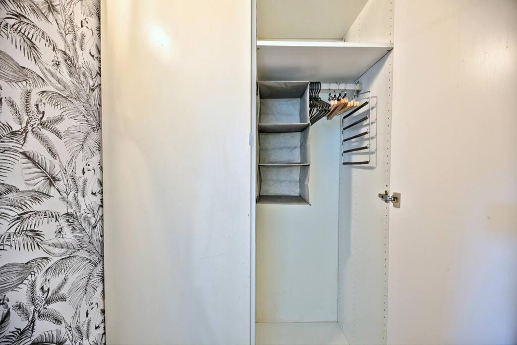 1 Bedroom Only 15 Min Walk To The Louvre Apartment