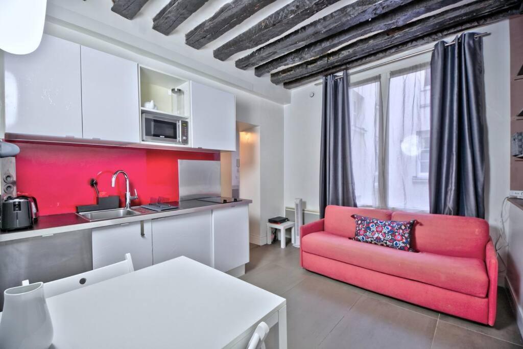 Apartment 1 Bedroom Only 15 Min Walk To The Louvre *