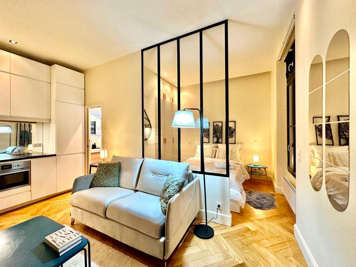 Eiffel Tower Champs De Mars Apartment *