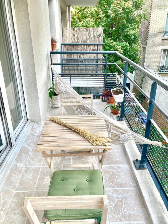 Entier Avec Balcon Sur Cour A