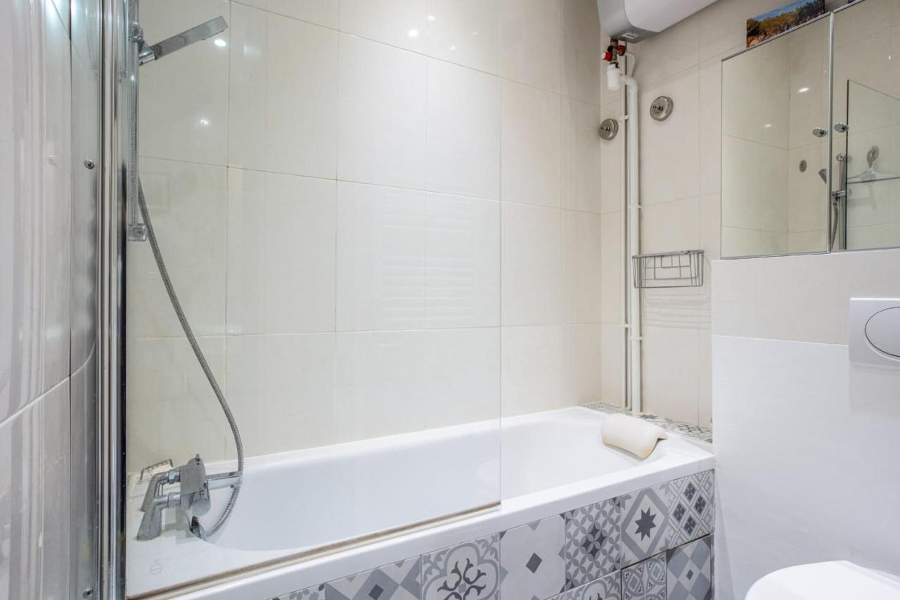 Folletto - Welkeys Apartment Paris