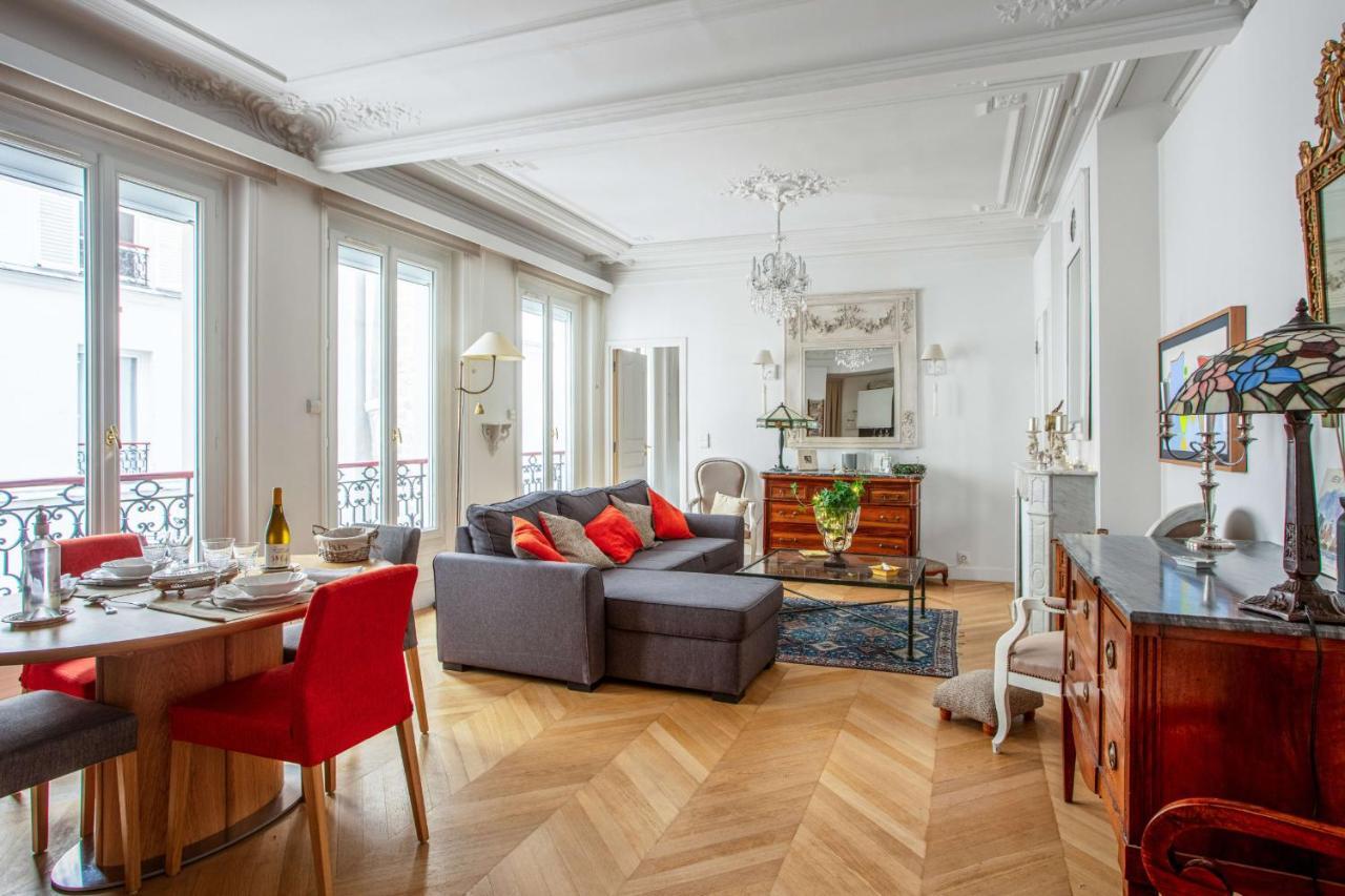 Folletto - Welkeys Apartment Paris