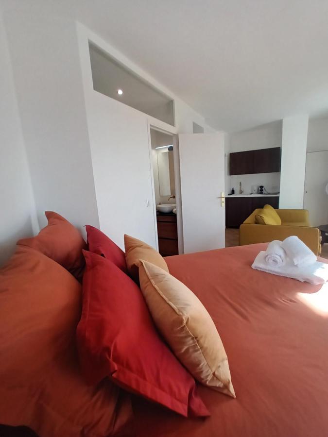 Balcony Floor Apartment *