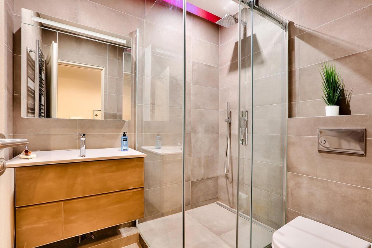 Urban Flat 73 - Luxury Parisian Flat Near Les Halles Rivoli Apartment