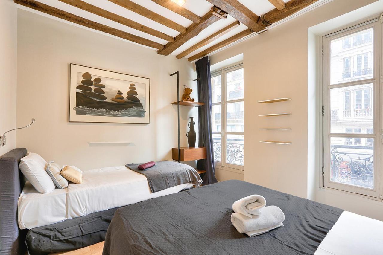 Urban Flat 73 - Luxury Parisian Flat Near Les Halles Rivoli Apartment *