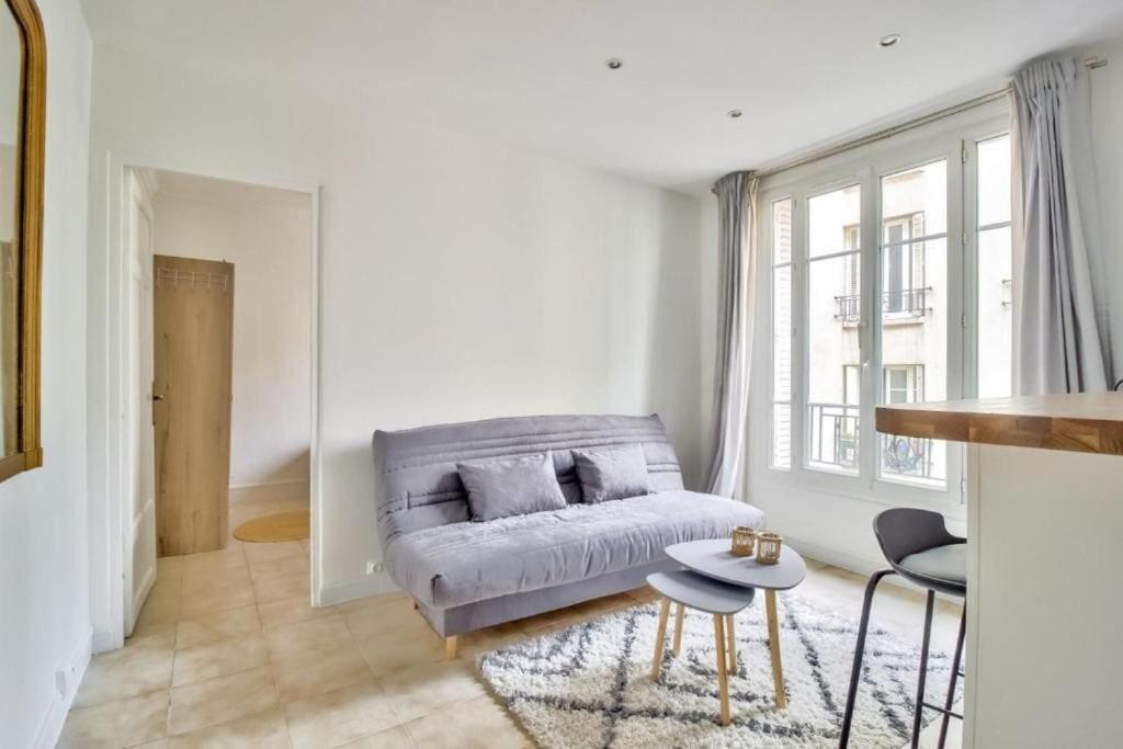 Apartment Flat Near Porte Clignancourt Metro Station *