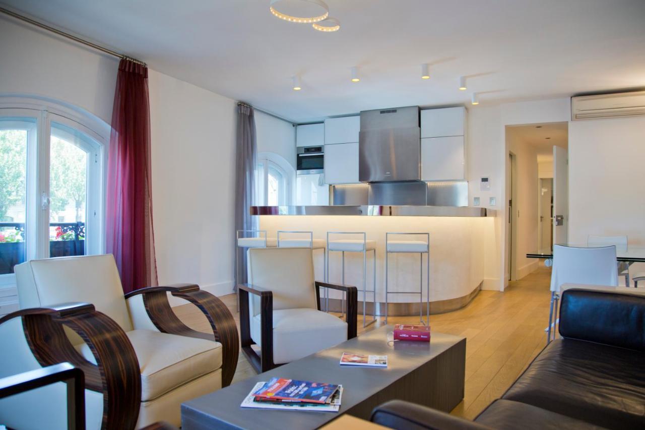 Tasty Luxury 3 Bedroom Full View Seine-notre Dame Paris
