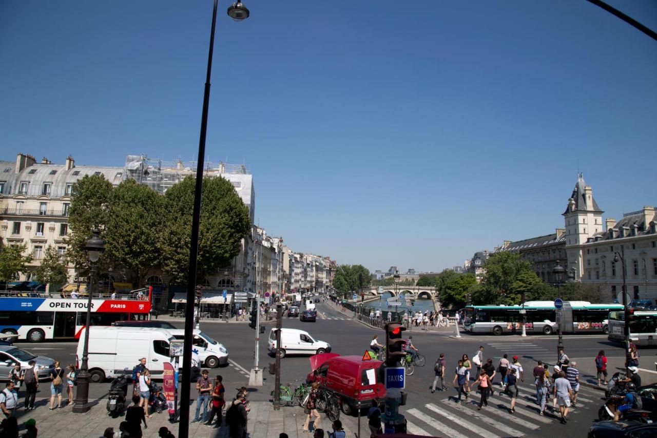 Tasty Luxury 3 Bedroom Full View Seine-notre Dame