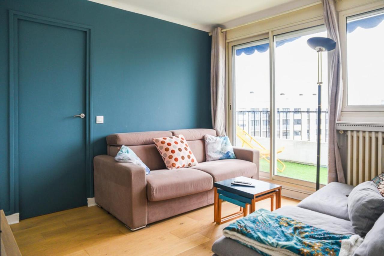 Apartment 50 M Unoverlooked Nest With Eiffel Tower View Paris