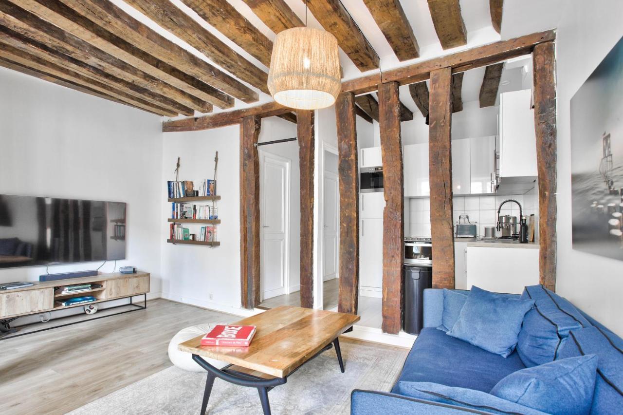 Charme Et Chic Du Marais Apartment