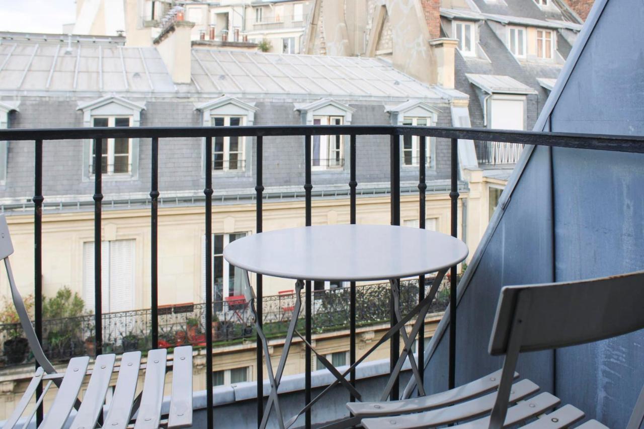 26 M Cocoon With Eiffel Tower View *