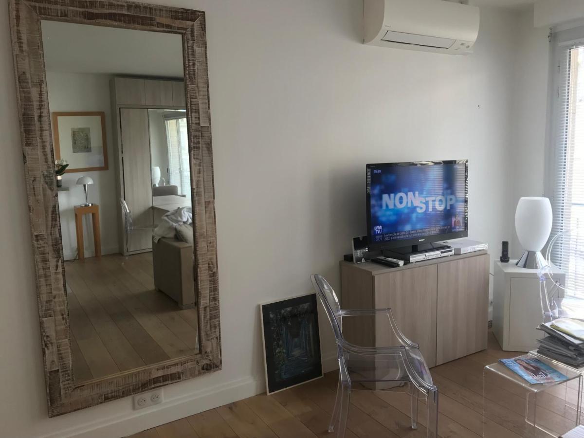 Apartment Trocadero-tour Eiffel-champs Elysees