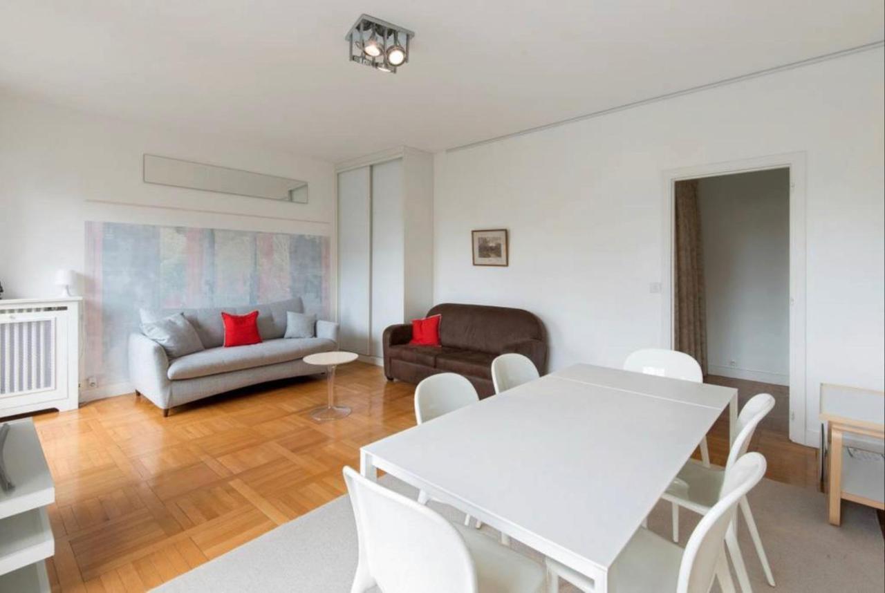Avenue Montaigne Bienvenue Apartment