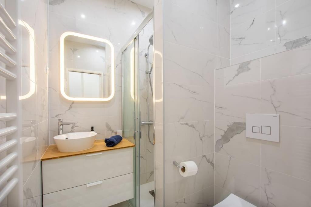 Notre Dame, Odeon 5e, Triplex 2 Salles De Bain Apartment Paris