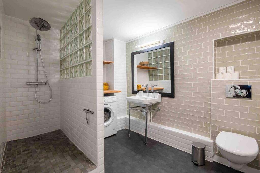 Apartment Montmartre Sacre-coeur, Jardin 6 A 8p *