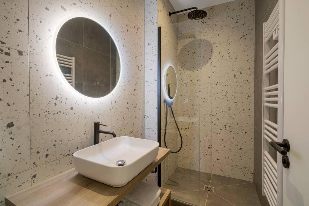 12.appart 4pers#1 Bedroom #pere Lachaise #nation Paris
