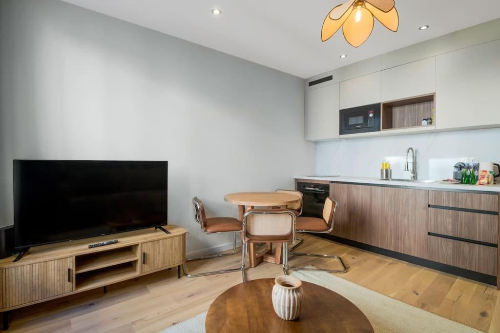 Apartment 22.appart 4pers#1 Bedroom#pere Lachaise #nation *