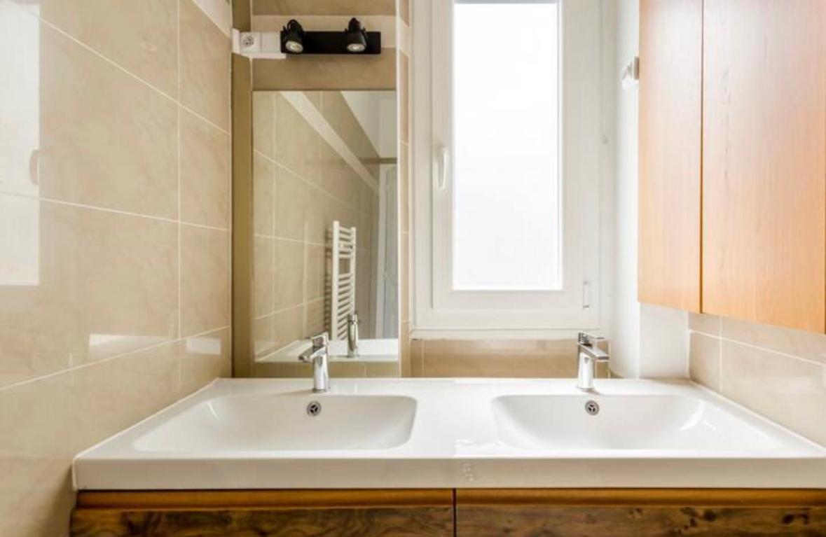Bed & Breakfast Luxury Suites Tour Eiffel View