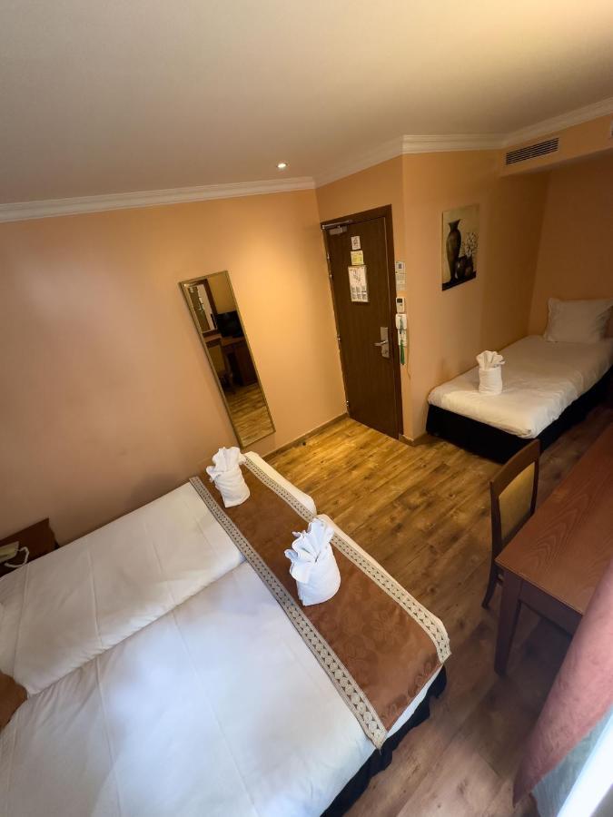 Hotel 121 Paris
