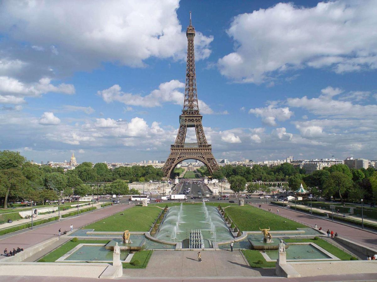 Mercure Tour Eiffel Pont Mirabeau Hotel Paris